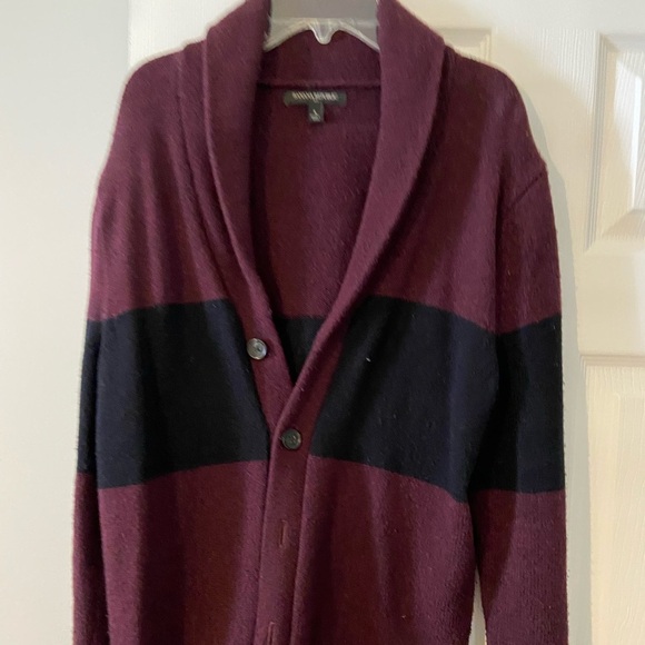 Banana Republic Other - Banana Republic size S mans sweater preowned no rips or smell
